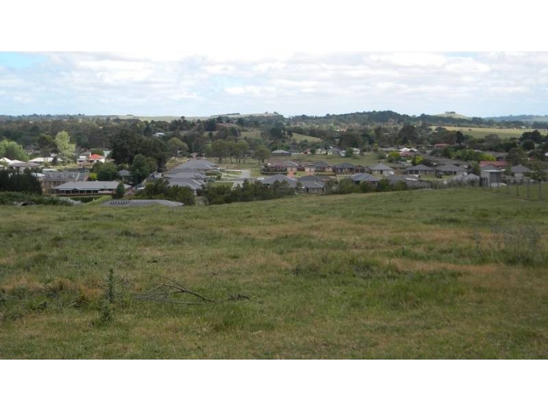 11 Bulwer Road, Moss Vale NSW 2577