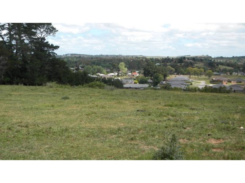 11 Bulwer Road, Moss Vale NSW 2577