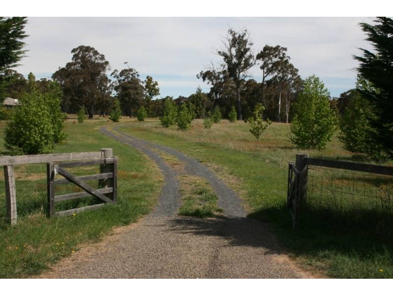 51 Old Coowong Road, Canyonleigh NSW 2577