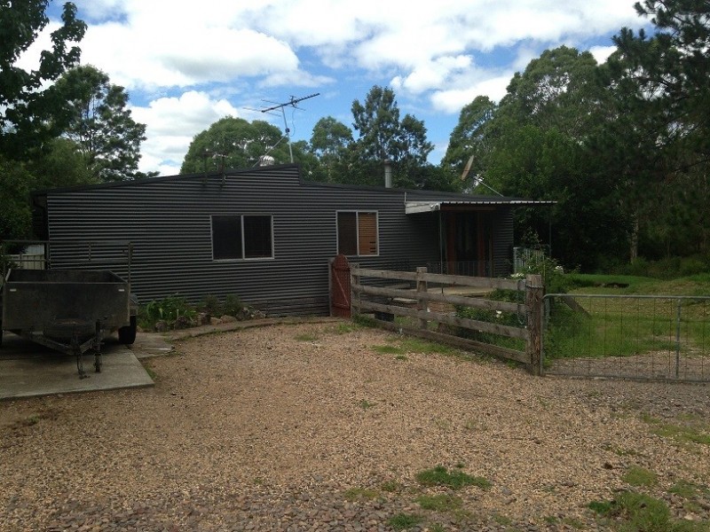 18 Lowe St, Clarence Town NSW 2321