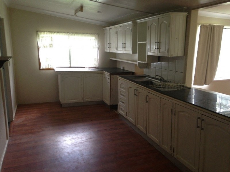 18 Lowe St, Clarence Town NSW 2321