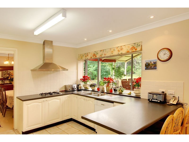 18 Elizabeth Street, Burradoo NSW 2576