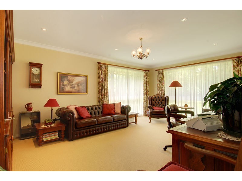 18 Elizabeth Street, Burradoo NSW 2576