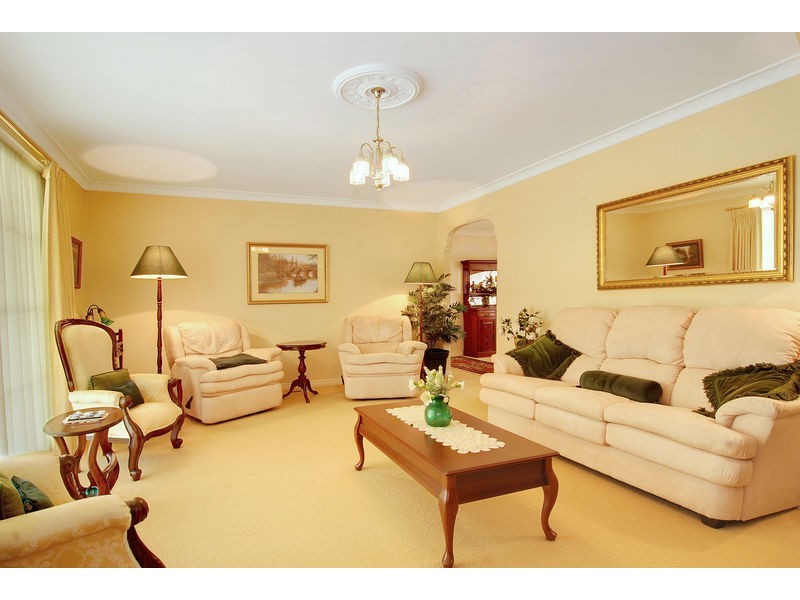 18 Elizabeth Street, Burradoo NSW 2576