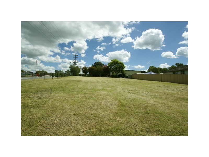 77 Queen Street, Clarence Town NSW 2321