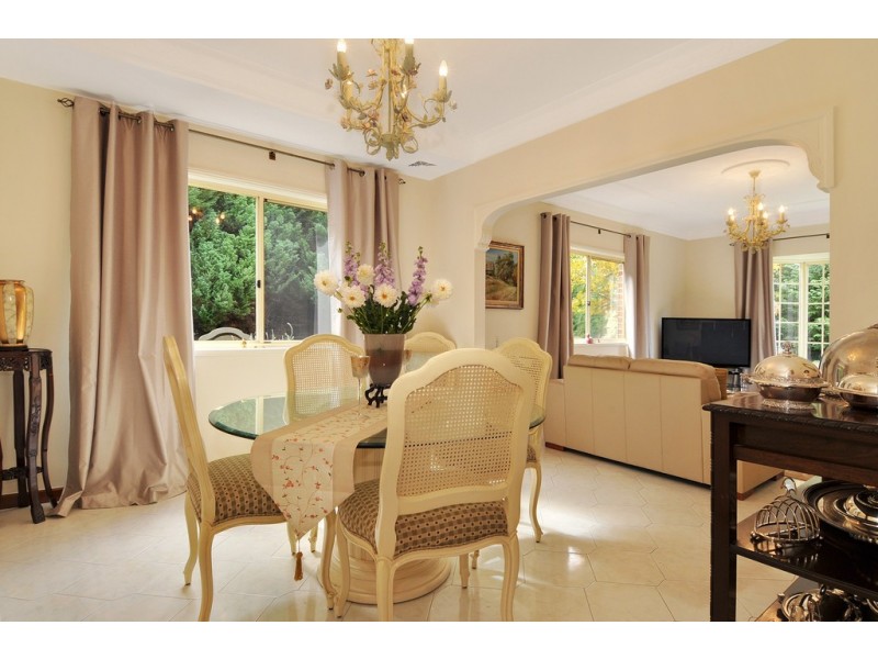 6 Devonshire Road, Robertson NSW 2577