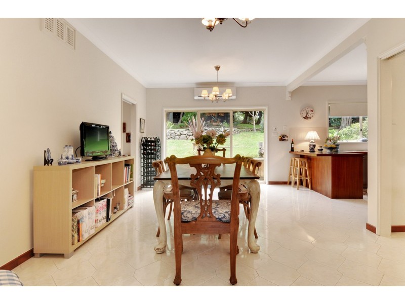 6 Devonshire Road, Robertson NSW 2577