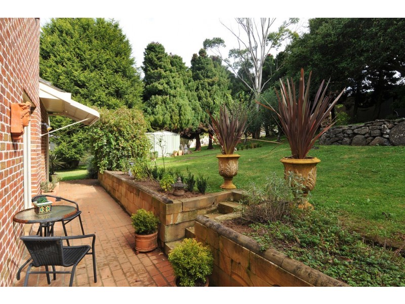 6 Devonshire Road, Robertson NSW 2577