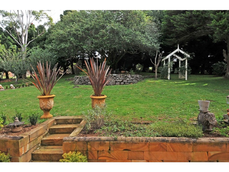 6 Devonshire Road, Robertson NSW 2577