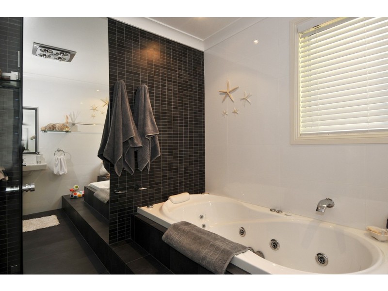 9 Church Road, Moss Vale NSW 2577