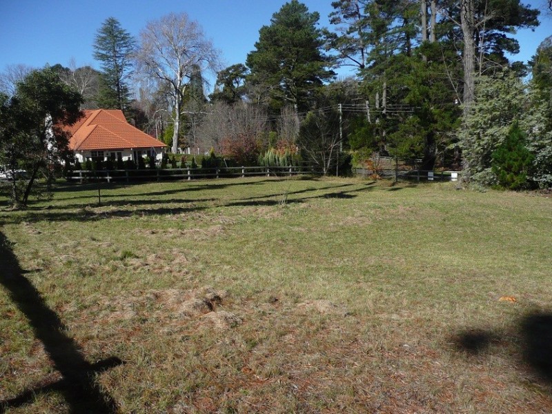 35 Yean Street, Burradoo NSW 2576