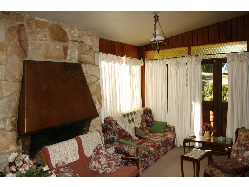 11 Ross Street, Bundanoon NSW 2578