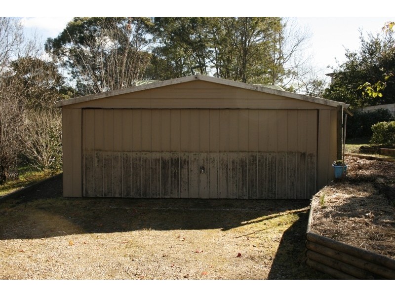 11 Ross Street, Bundanoon NSW 2578