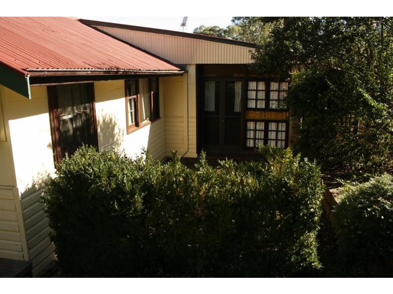 11 Ross Street, Bundanoon NSW 2578