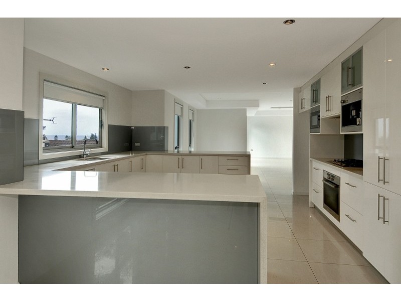 21 Pheasant Point Drive, Kiama NSW 2533