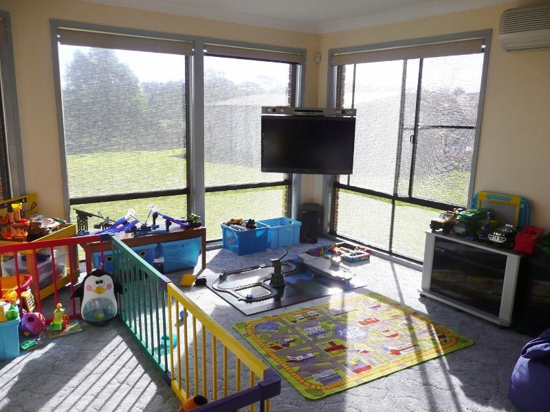 56 North Street, Robertson NSW 2577