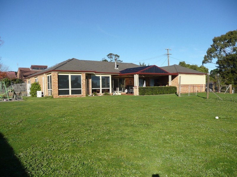 56 North Street, Robertson NSW 2577