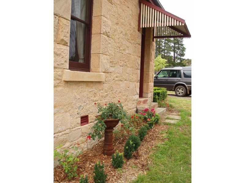 12 Huon Street, Tallong NSW 2579