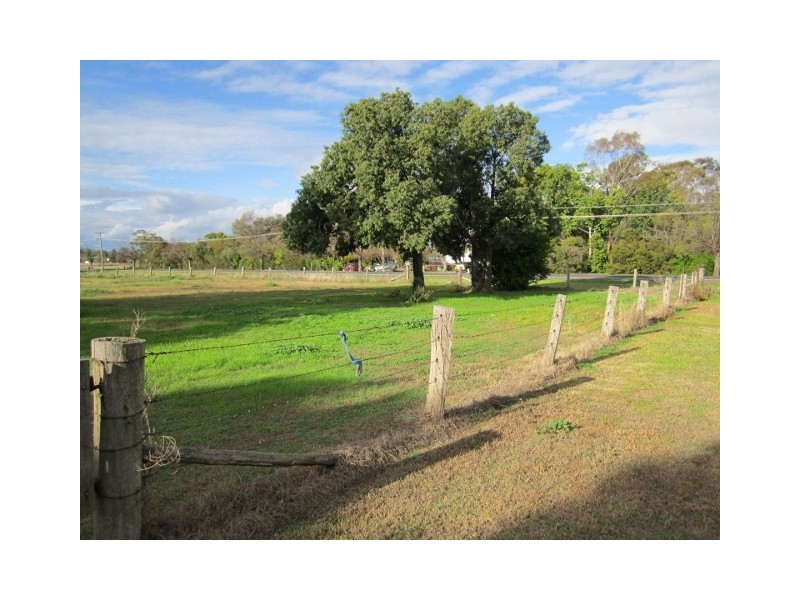 33-43 Breeza St, Carroll NSW 2340