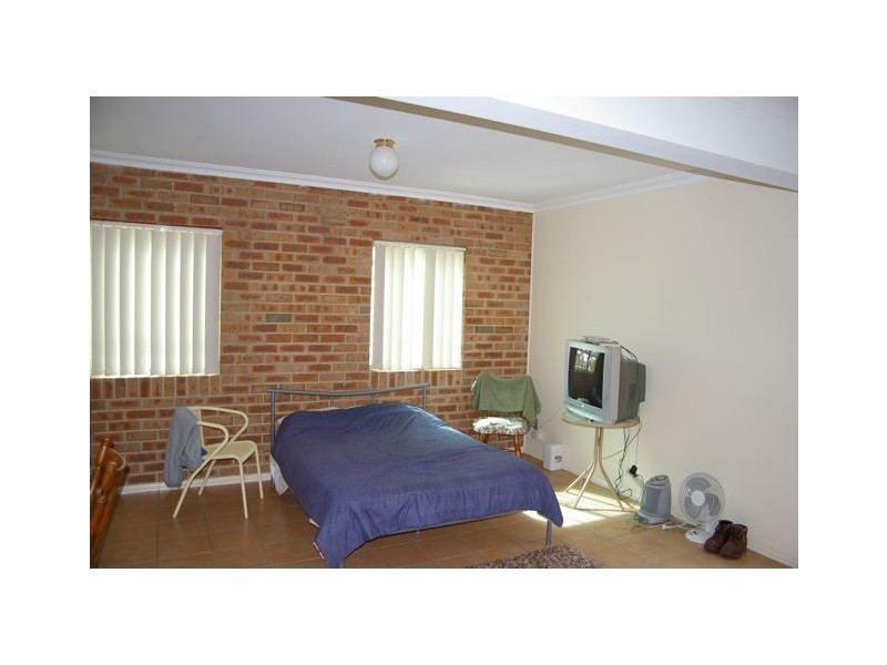 6 Dengate Crescent, Moss Vale NSW 2577