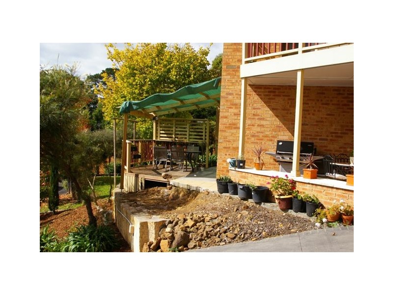 6 Dengate Crescent, Moss Vale NSW 2577