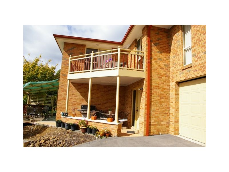 6 Dengate Crescent, Moss Vale NSW 2577