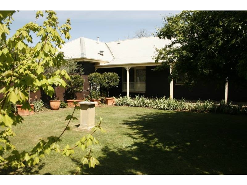 6 Larkin Close, Bundanoon NSW 2578