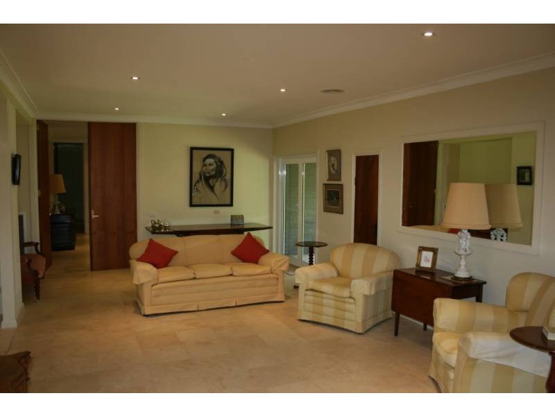 6 Larkin Close, Bundanoon NSW 2578