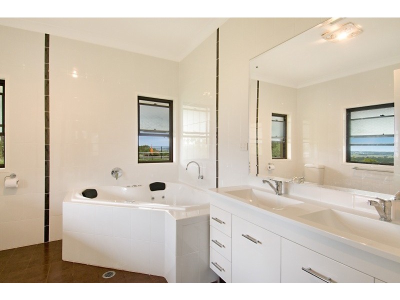 3 Giles Road, Seaham NSW 2324