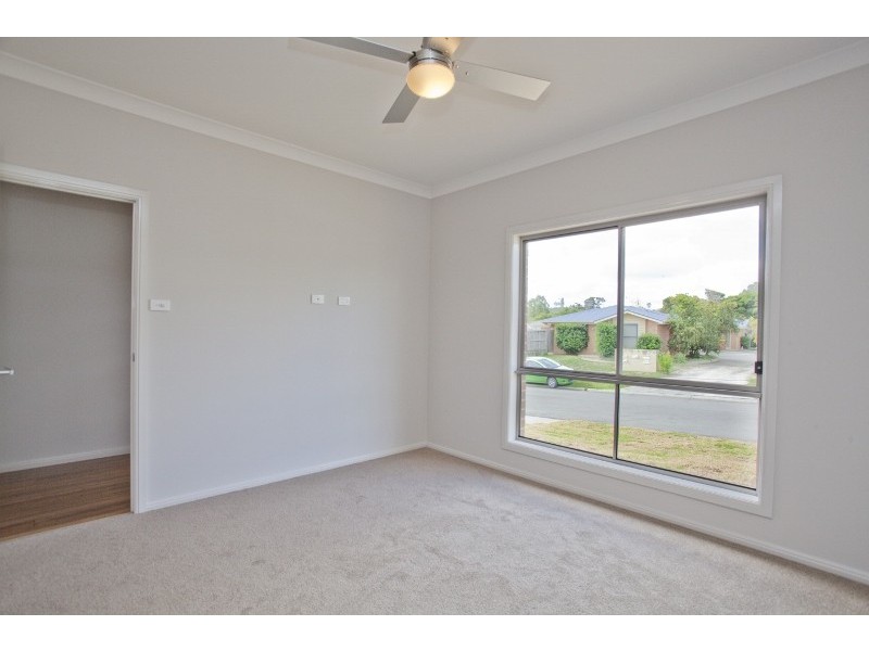 18 Hillview Avenue, Dungog NSW 2420