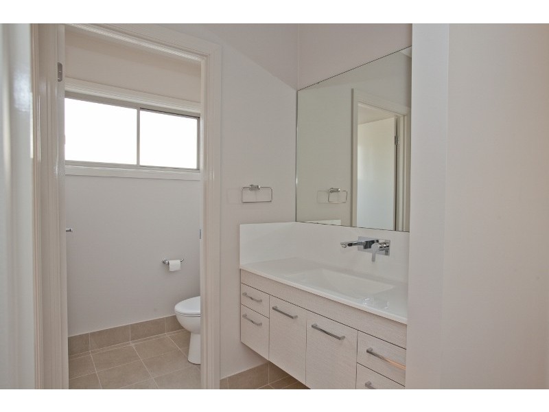 18 Hillview Avenue, Dungog NSW 2420