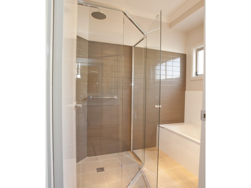 18 Hillview Avenue, Dungog NSW 2420