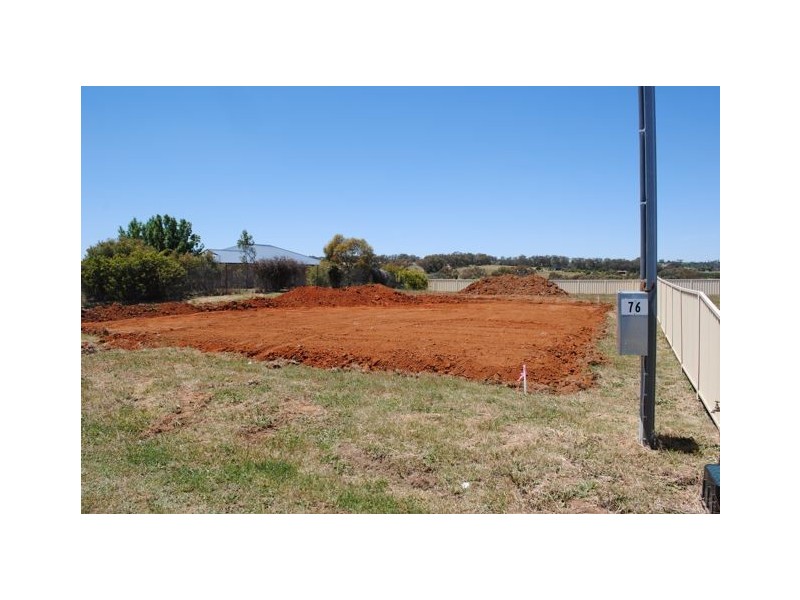 76 Hills Street, Young NSW 2594