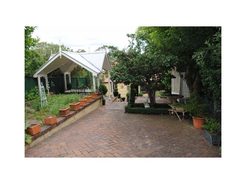 33-35 Railway Avenue, Bundanoon NSW 2578