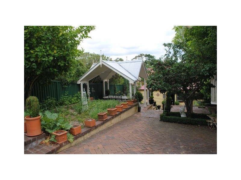 33-35 Railway Avenue, Bundanoon NSW 2578