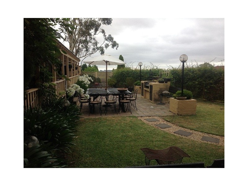 6 Hercules Close, Moss Vale NSW 2577