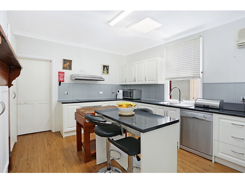 2 Chapman Street, Dungog NSW 2420