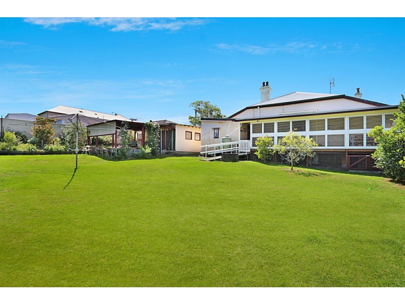 2 Chapman Street, Dungog NSW 2420