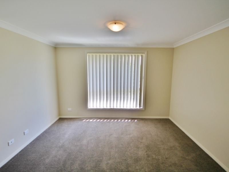 76 Hills Street, Young NSW 2594