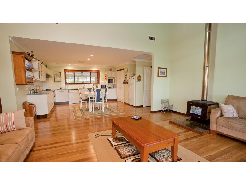 39 Wade Street, Dungog NSW 2420