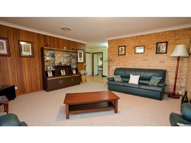 39 Wade Street, Dungog NSW 2420