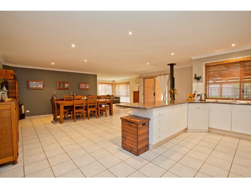 15 South Esk Drive, Seaham NSW 2324