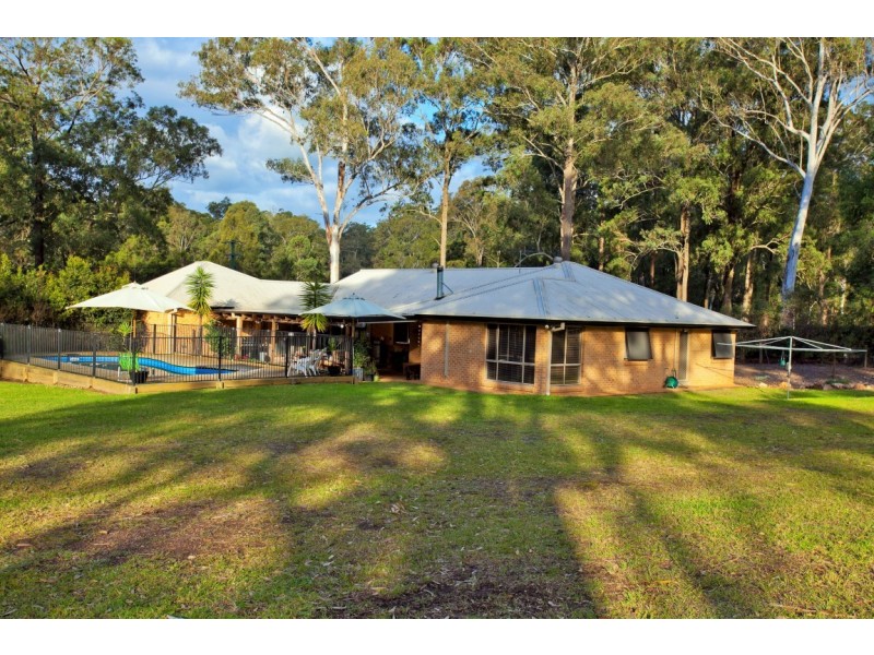 15 South Esk Drive, Seaham NSW 2324