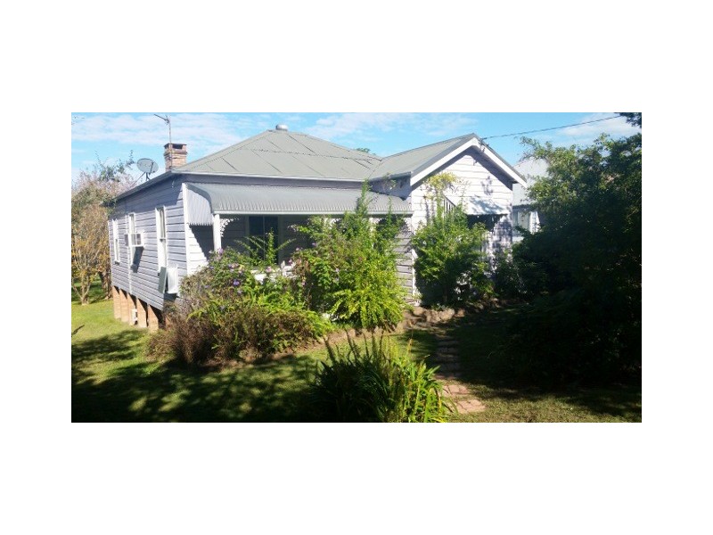 22 Mary Street, Dungog NSW 2420