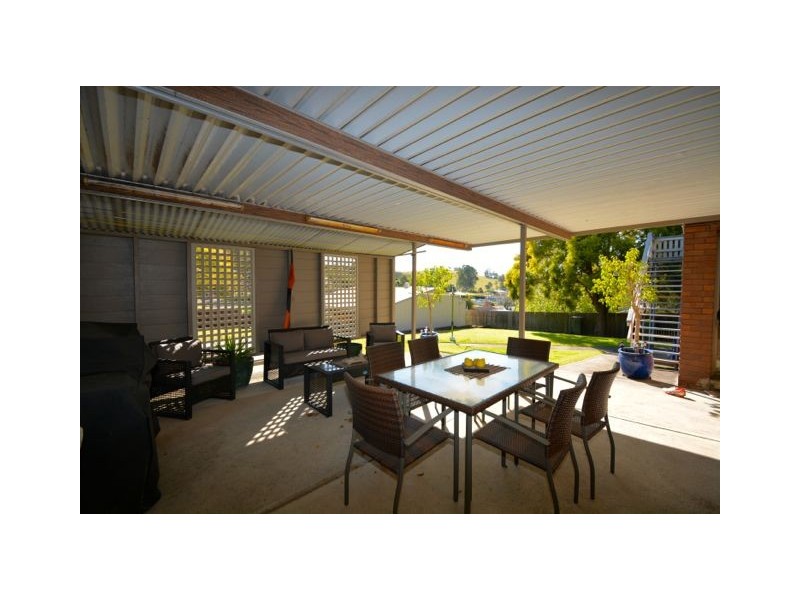 18 Abelard Street, Dungog NSW 2420