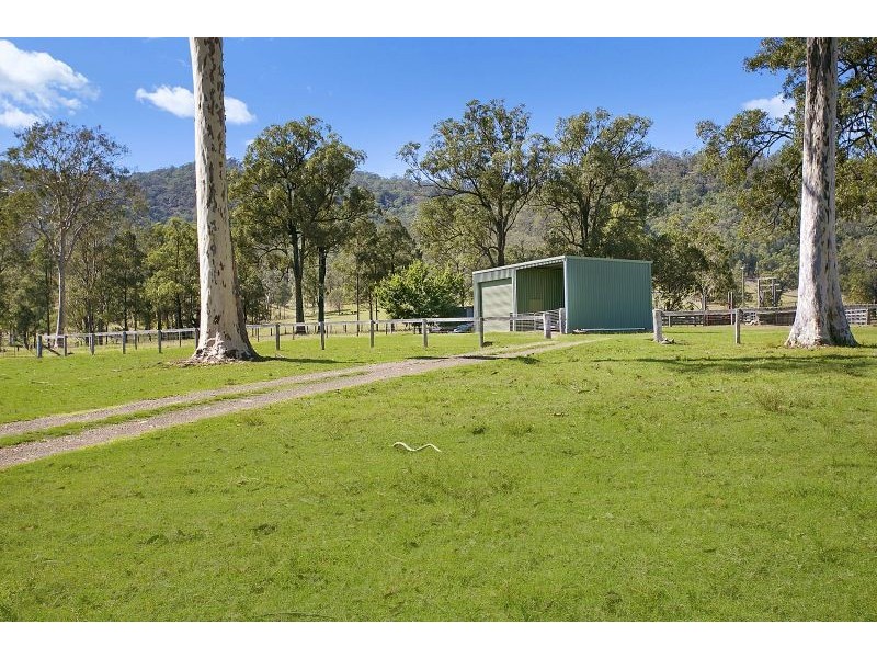 739 Dungog Road, Paterson NSW 2421
