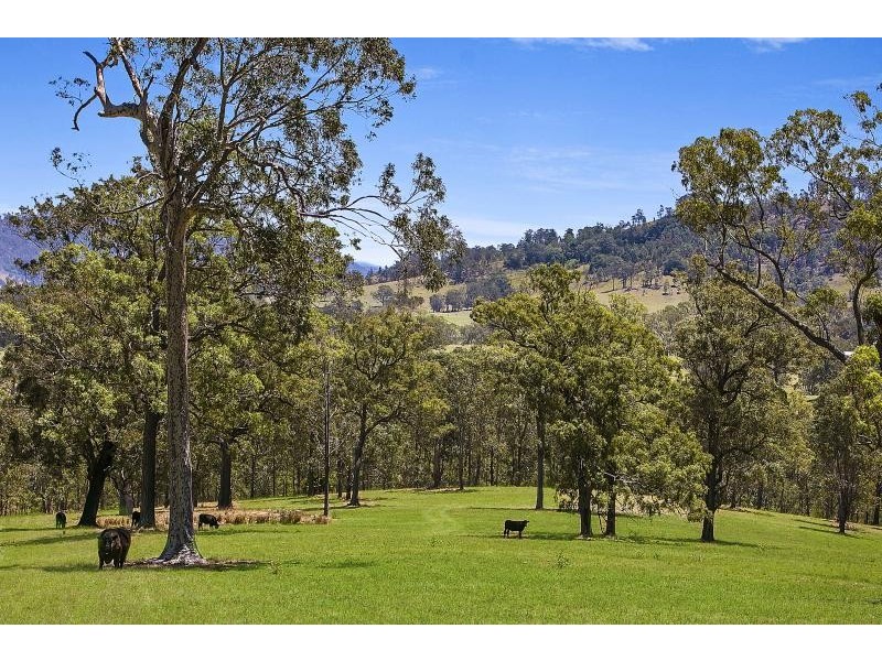 739 Dungog Road, Paterson NSW 2421