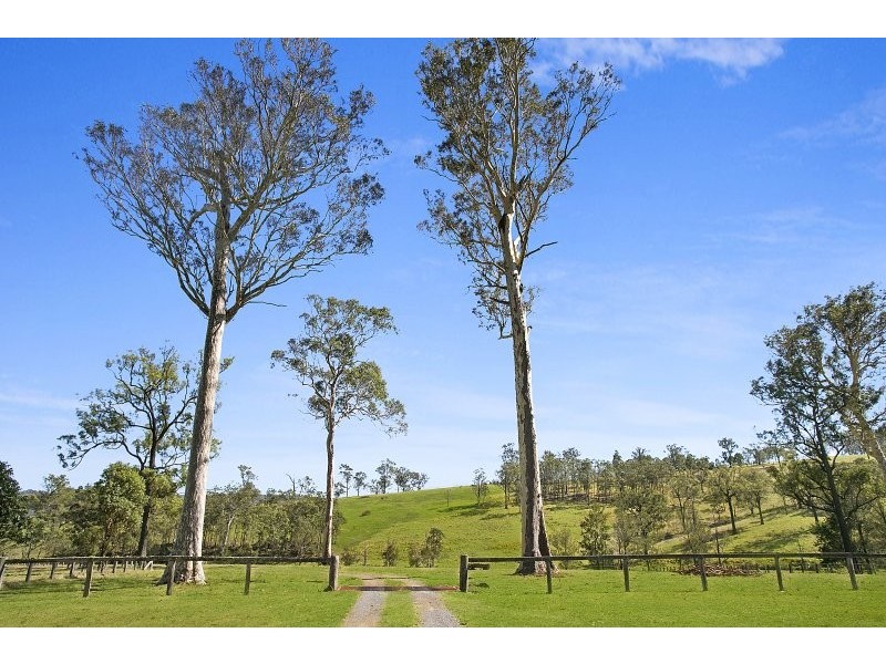 739 Dungog Road, Paterson NSW 2421