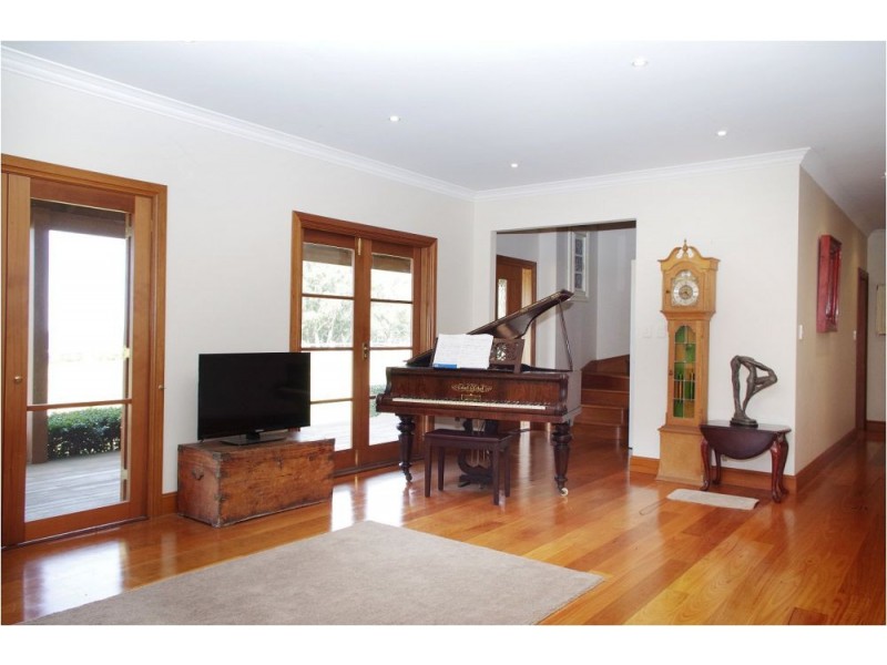 1987 Caoura Road, Tallong NSW 2579