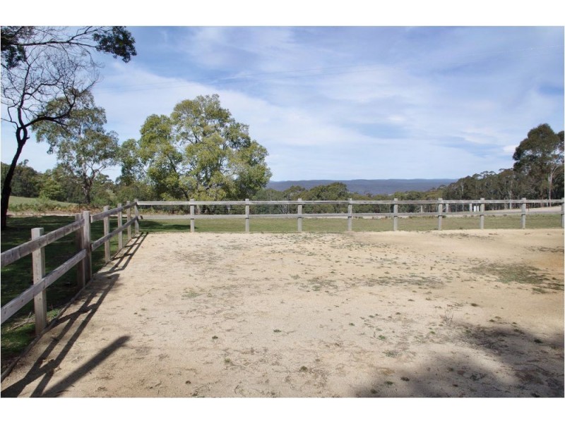 1987 Caoura Road, Tallong NSW 2579